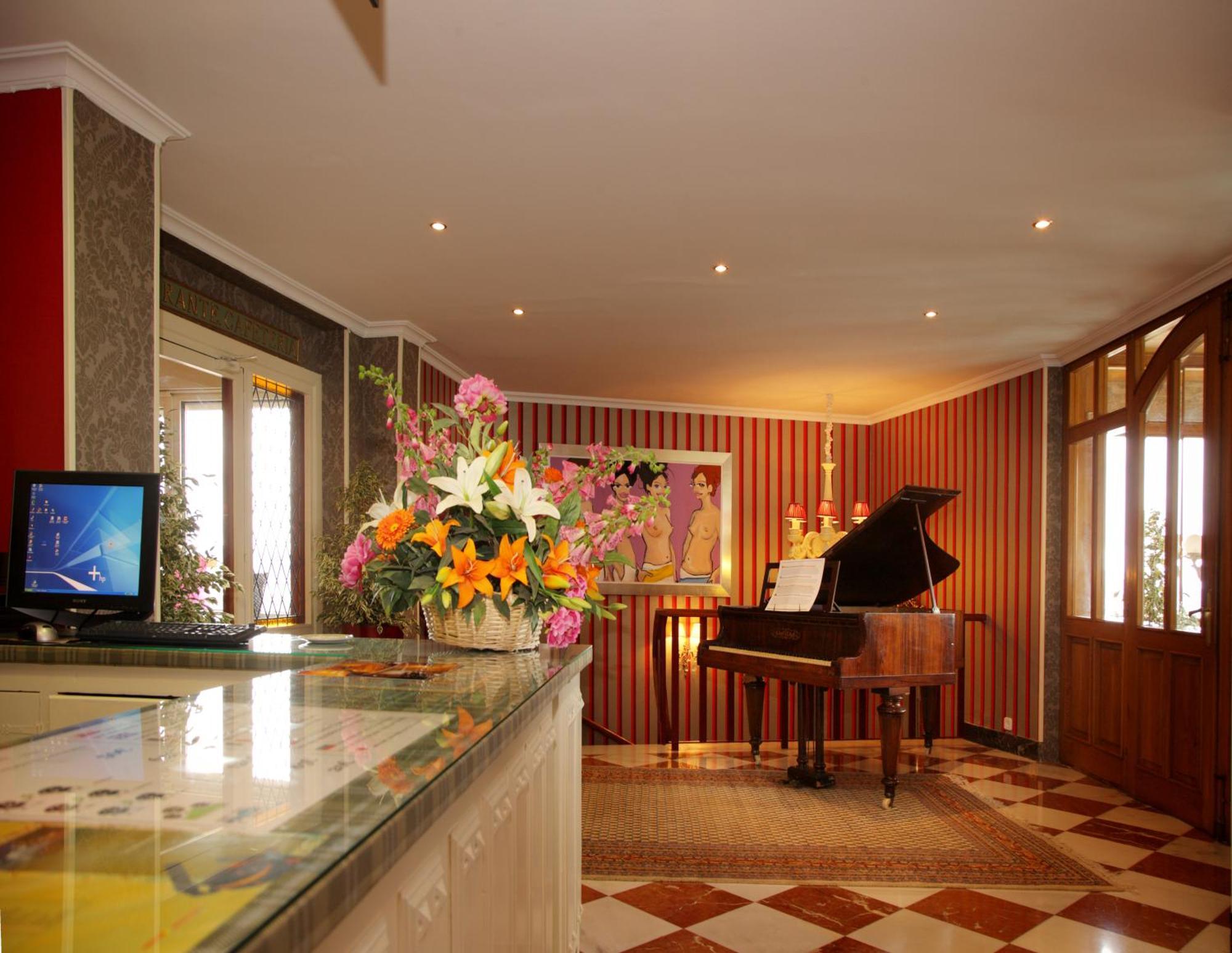 Hotel Restaurante Risco Laredo Luaran gambar